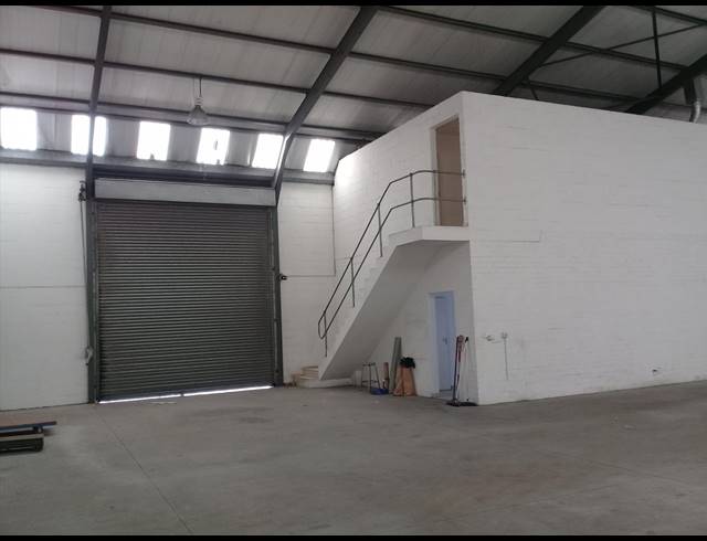 702M² WAREHOUSE TO LET IN EPPING INDUSTRIAL